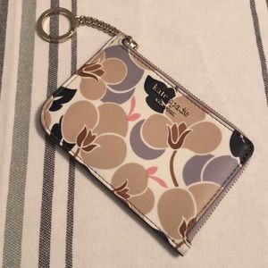 Kate Spade Cameron breezy floral card holder
